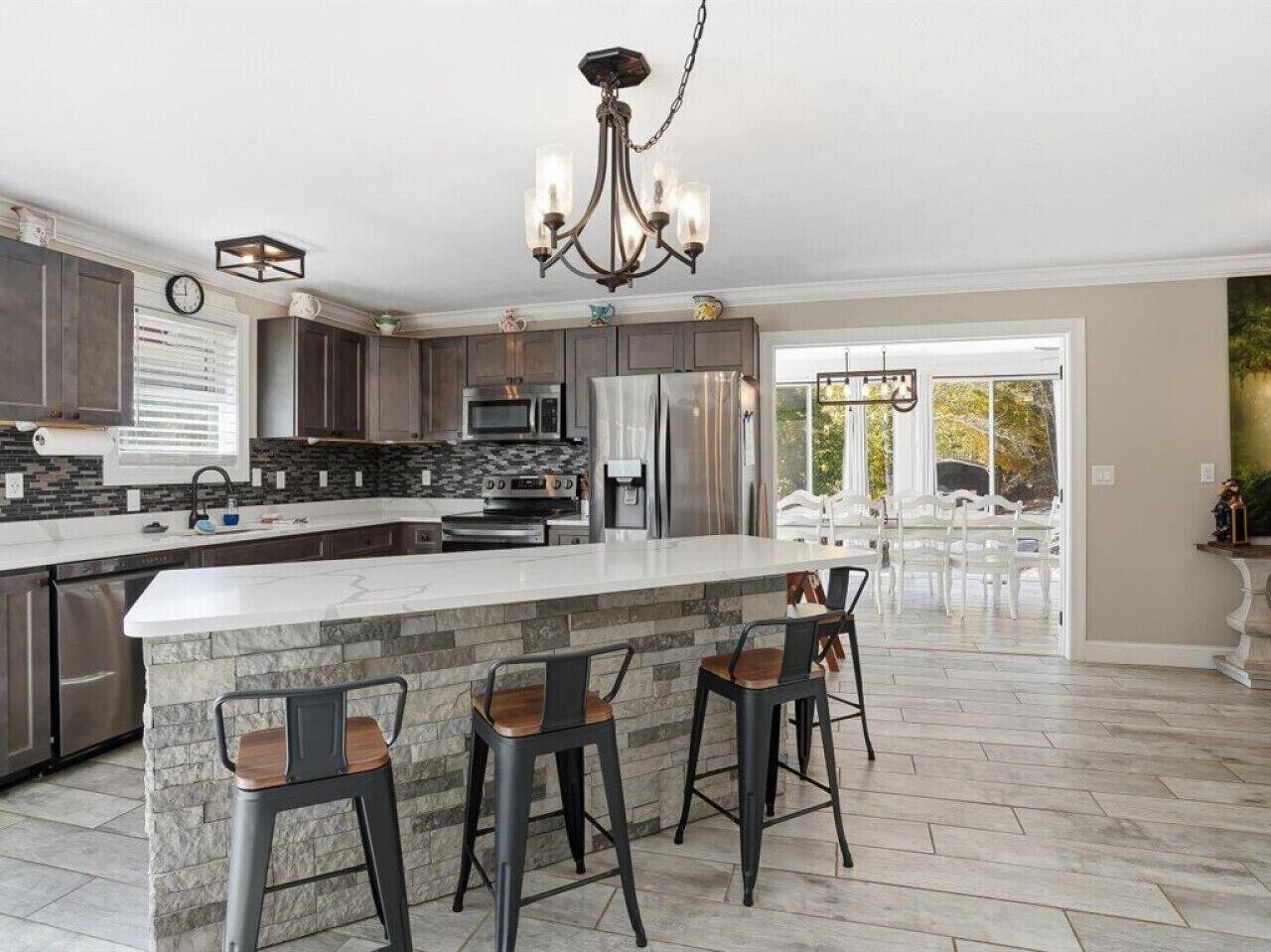 雪櫃、微波爐、焗爐、爐具