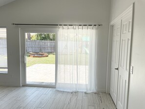 Interior - HUGE backyard/ playground / pets are FREE!! (Tampa)