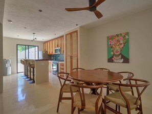 Dining - Casa Cigno in Merida Centro with Sunny Pool & Private Garage! (Mérida)