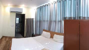Deluxe Room | 1 bedroom, free WiFi