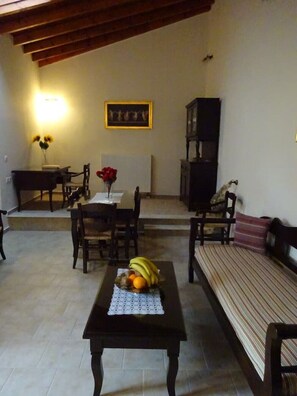 Interior - Beautiful Stone Mansion (APOSTOLI KASTELLI)