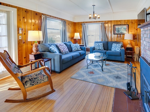 Maple Street Beach House - Bay View