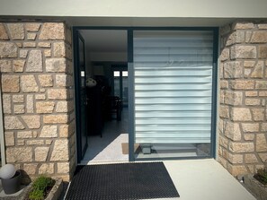 Exterior detail - Les Sardinières (Le Relecq-Kerhuon)