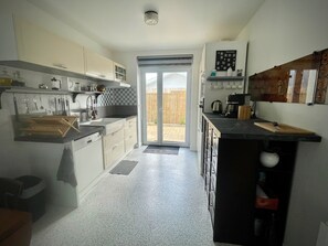 Fridge, microwave, oven, stovetop - Les Sardinières (Le Relecq-Kerhuon)