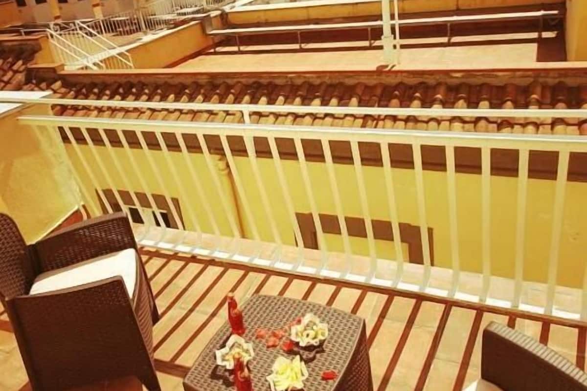 Camera Superior 501 | Äänieristys, ilmainen Wi-Fi