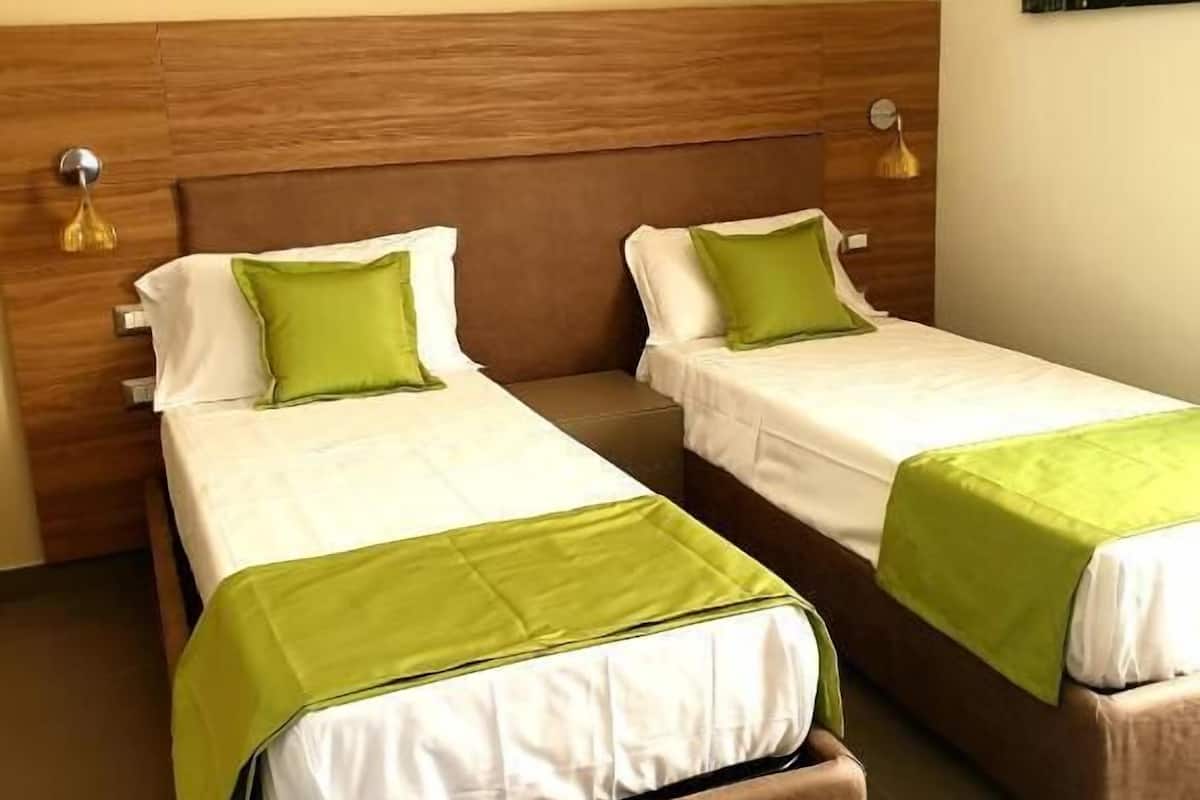 Camera Delux 504 | Äänieristys, ilmainen Wi-Fi