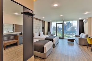 Superior Triple Room | Living area