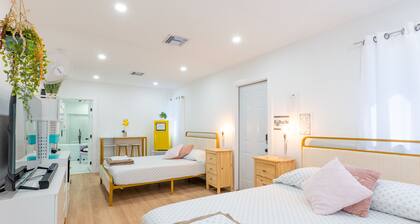 Miami luxury | 1BA | 2 Queen Beds |