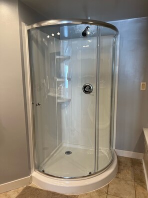 Whirlpool, Haartrockner, Handtücher, Seife