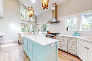 Fridge, microwave, oven, stovetop - Kiawah Exclusives | 194 Ryder Cup (Kiawah Island)