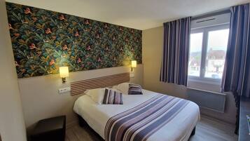 Bureau, chambres insonorisées, Wi-Fi gratuit, draps fournis