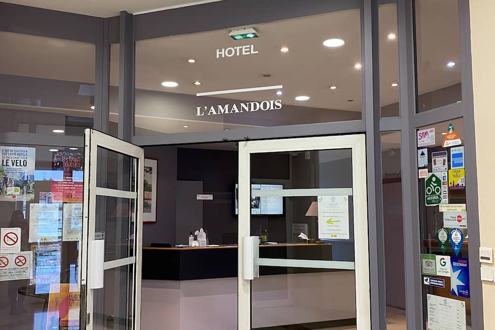 logis hotel l'Amandois