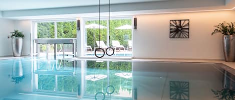 Piscine couverte, piscine extérieure