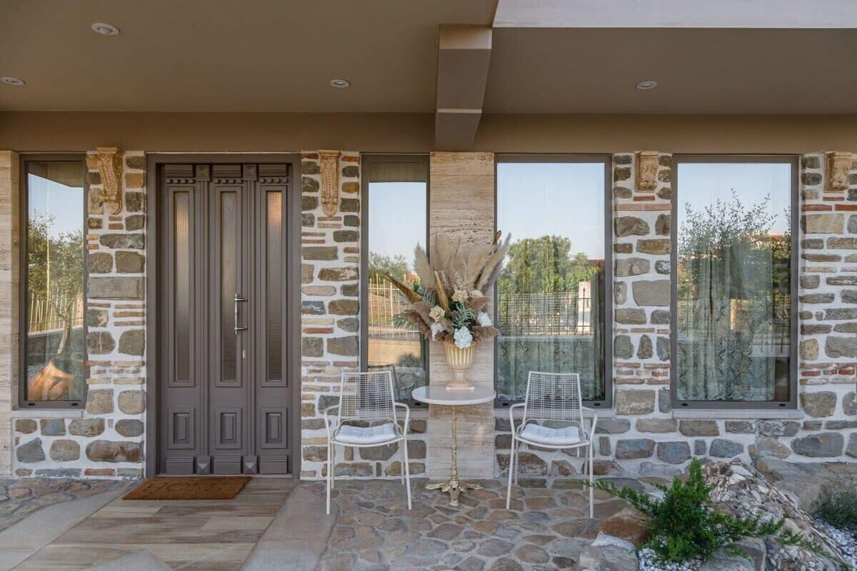 تفاصيل الفندق من الخارج