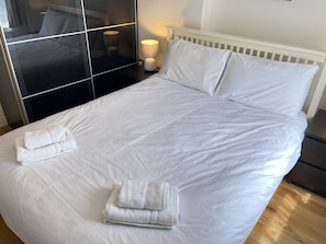 2 bedrooms, iron/ironing board, free WiFi, bed sheets