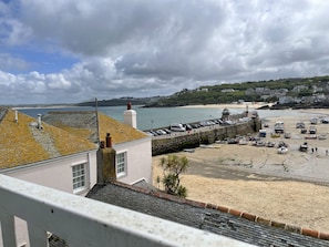 Property grounds - 3 Sunnyside - an apartment that sleeps 4 guests in 2 bedrooms (St Ives)