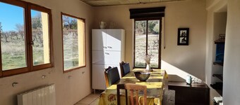 Le Cabanon des Vignes, site exceptionnel au milieu des vignes