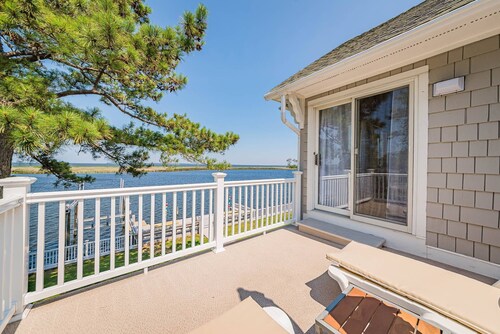 Fish & Ships - Kitty Hawk, Soundfront Oasis! Amazing Views, Pets OK, Flex Stays