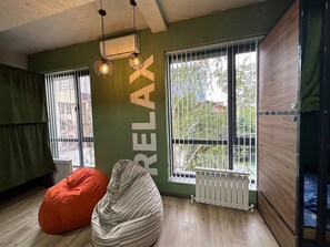 1 bedroom, desk, laptop workspace, blackout drapes