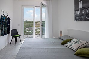 1 bedroom, desk, free WiFi, bed sheets - Regarda - Casa Erika with big terrace, swimming pool, wifi (Lazise)