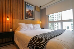 2 habitaciones, tabla de planchar con plancha, wifi y ropa de cama