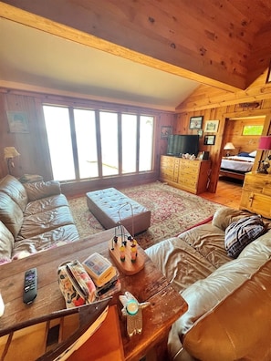 Villa, 4 Bedrooms | Living area