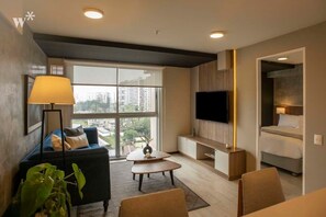 Televisor, serveis de streaming i oficines 