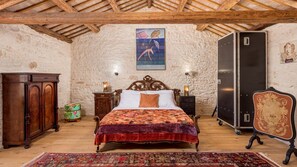 5 bedrooms, iron/ironing board, WiFi, bed sheets - Rustic Villa Folirantica with pool (Foli)