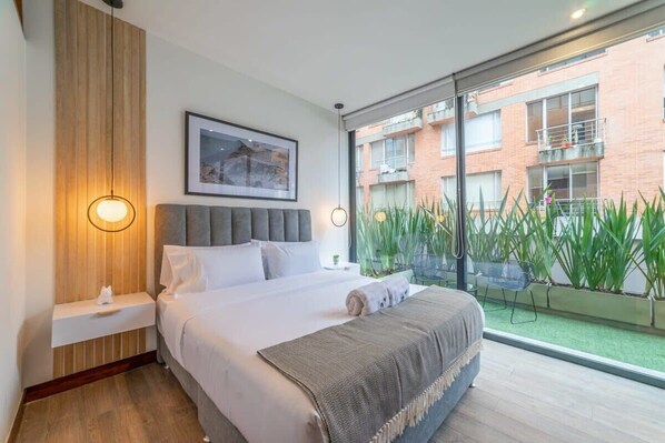 1 bedroom, desk, iron/ironing board, WiFi - w* | Trendy 1BR In Parque Virrey (Bogotá)