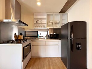 Fridge, microwave, oven, stovetop