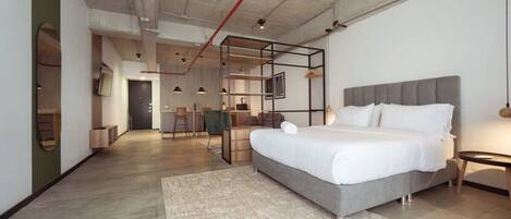 1 bedroom, desk, iron/ironing board, WiFi