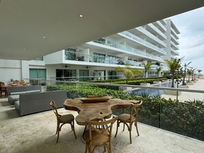 Outdoor dining - w* | Luxury 4BR w/ Private Pool in Morros Epic (Cartagena de Indias)