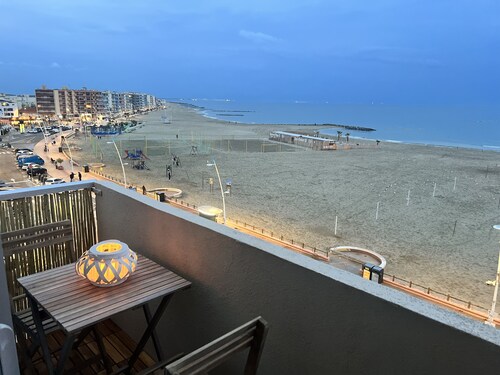"Le Grand Bleu" Apartment Exceptional View 270° 1st Sea Line in village