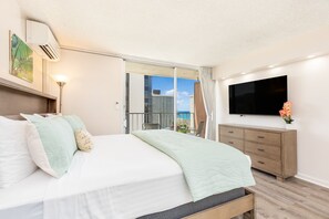 Iron/ironing board, free WiFi, bed sheets