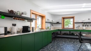 Kühlschrank, Ofen, Herdplatte, Geschirrspüler