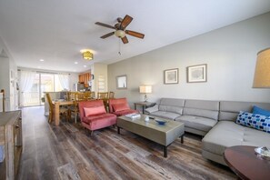 Stadtwohnung, 3 Schlafzimmer | Wohnbereich