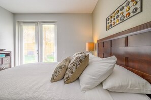 3 bedrooms, free WiFi, bed sheets - Vista Cay Casa Bella 3 Bedroom Townhouse by RedAwning (Orlando)