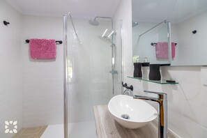 Badewanne, Haartrockner