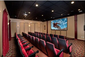 Theatre show - Paradise Pool Townhome W/wifi & Resort Amenities 4 Bedroom Townhouse by RedAwning (Kissimmee)