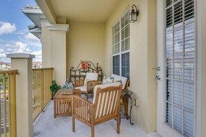 Balcony - Penthouse Utopia 3 Bedroom Condo by RedAwning (Orlando)