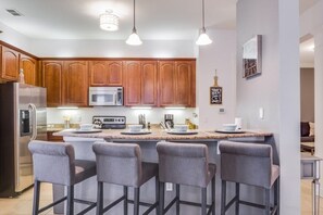 Condo, 3 Bedrooms | Private kitchen | Microwave, dishwasher - Penthouse Utopia 3 Bedroom Condo by RedAwning (Orlando)