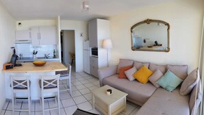 Living area - Appartement de 2 Chambres Face à L'océan (Mimizan)