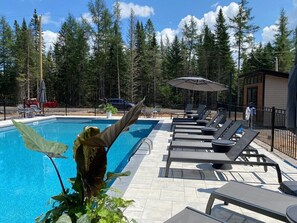 Pool - Dahlia #1 - Spa & Pets (Shannon)