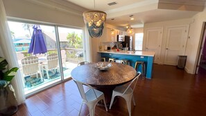 콘도, 침실 2개 | 다이닝