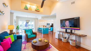 Apartment, 2 Bedrooms | Living area | DVD player