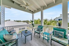 Property grounds - 🐟4 Bikes, Ping Pong Table-30A-The Sea Turtle House (Santa Rosa Beach)