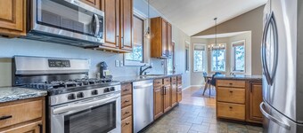 Stunning Tabernash Retreat w/Private Hot Tub and Breathtaking Mountain Views