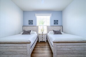 Condo, 3 Bedrooms | 3 bedrooms, free WiFi