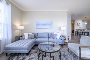 Appart'hôtel, 3 chambres | Coin séjour