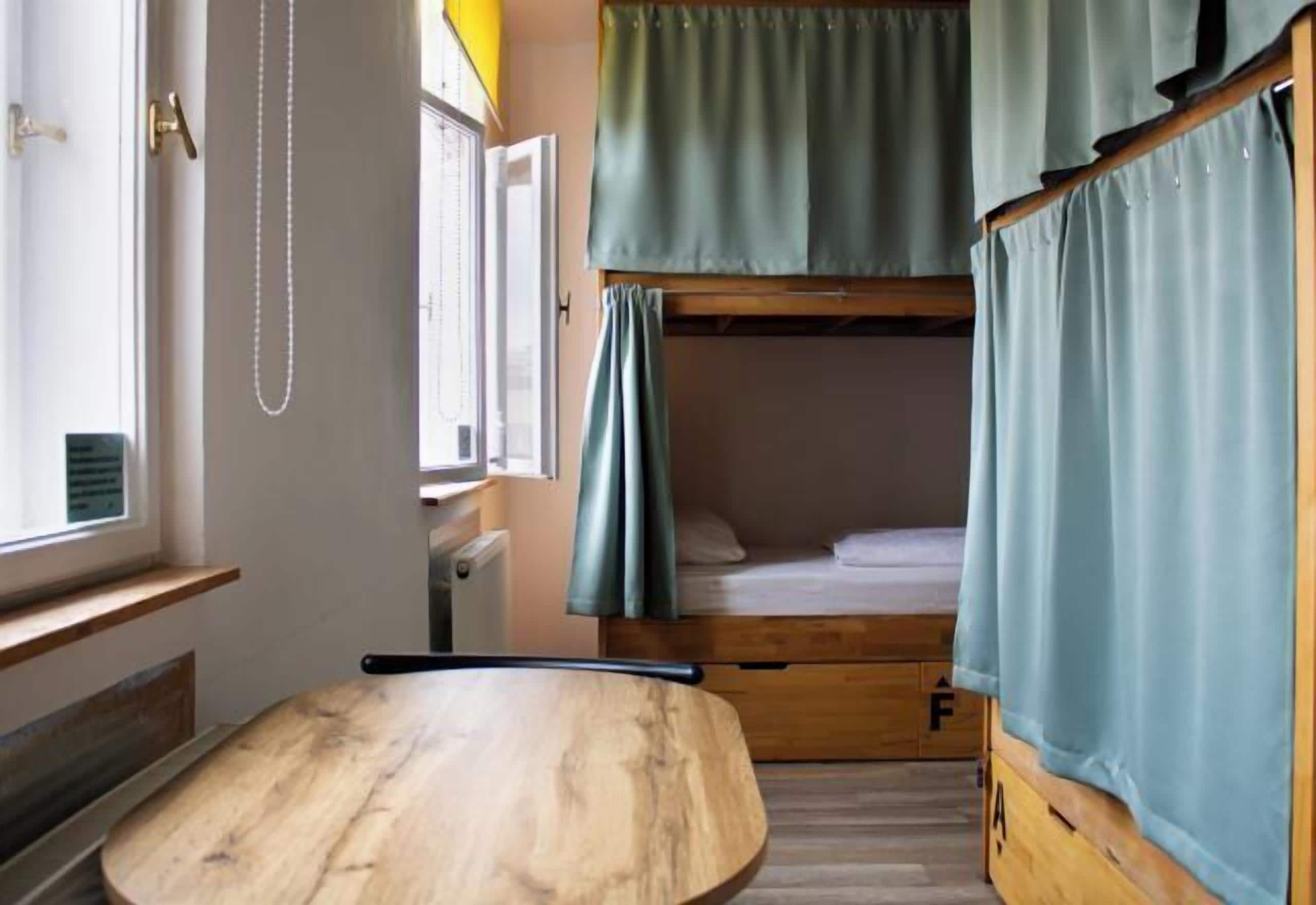 Luxe beddengoed, individueel gedecoreerd, individueel gemeubileerd